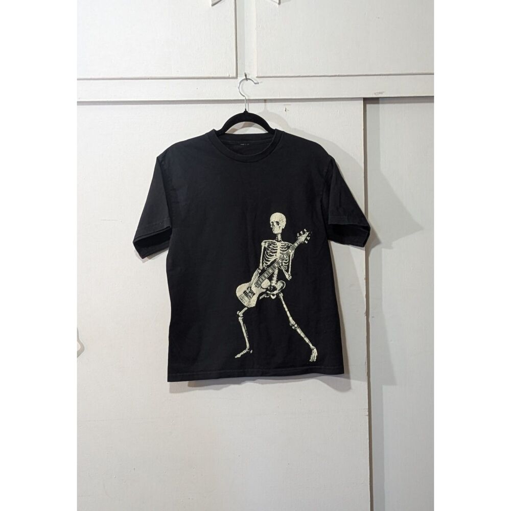 Glow in the Dark guitar playing Skeleton T-shirt KIDS - Picture 2 of 4